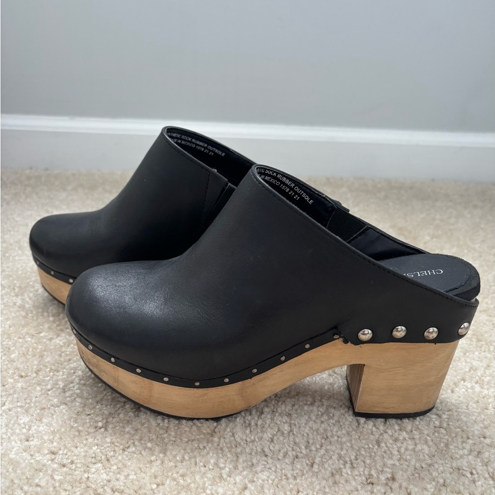 Chelsea & Violet Black Leather Clog Mules with Wooden Platform Heel - Picture 2 of 10